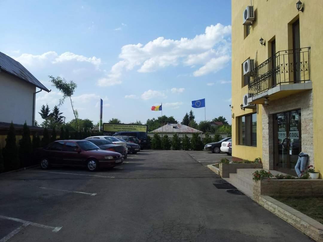 Motel Cool Barcanesti Exterior foto